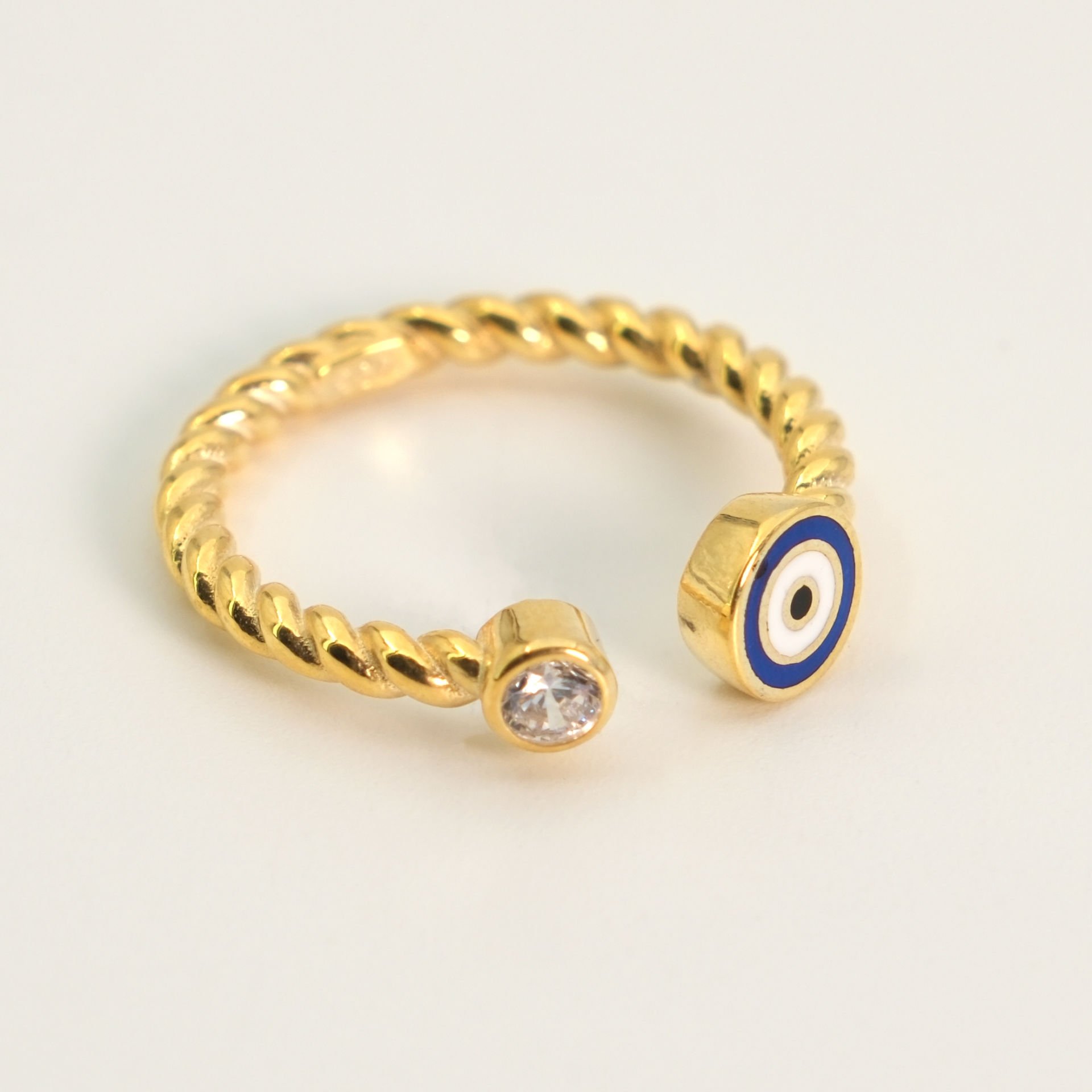 خاتم العين الشريرة