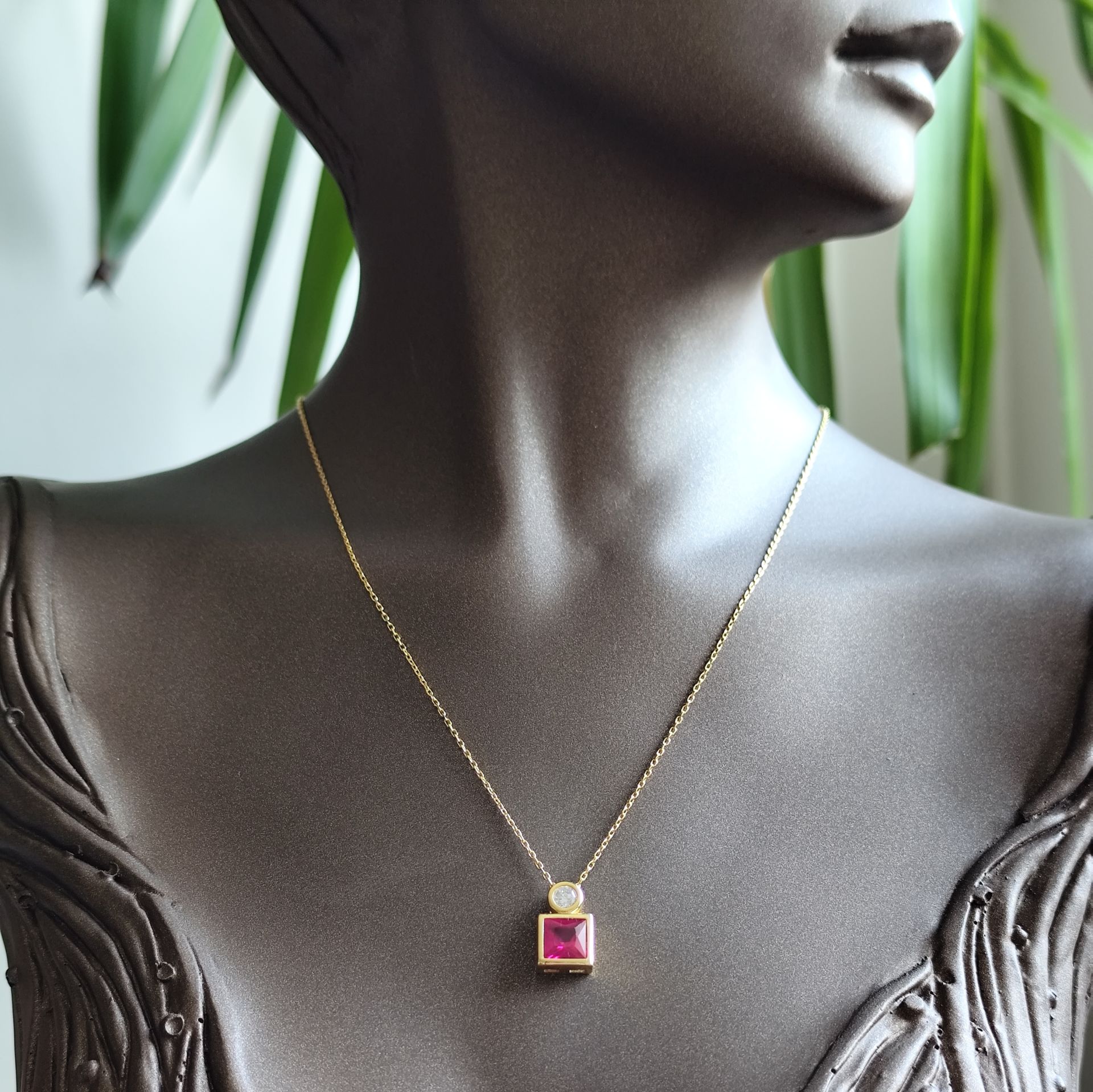 Red Zirkon Taş Altın Kaplama Gümüş Kolye