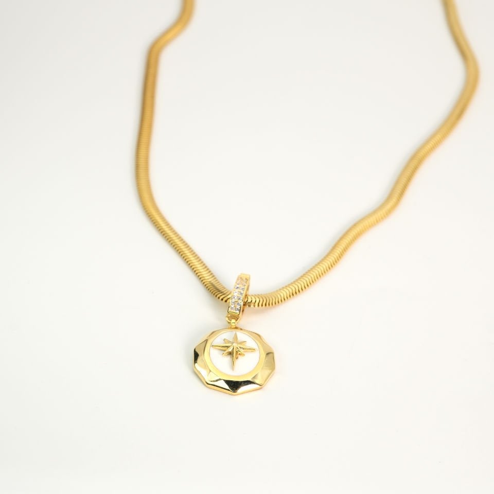 İtalyan Kutup Yıldızı Altın Kaplama Kabartmalı Kolye