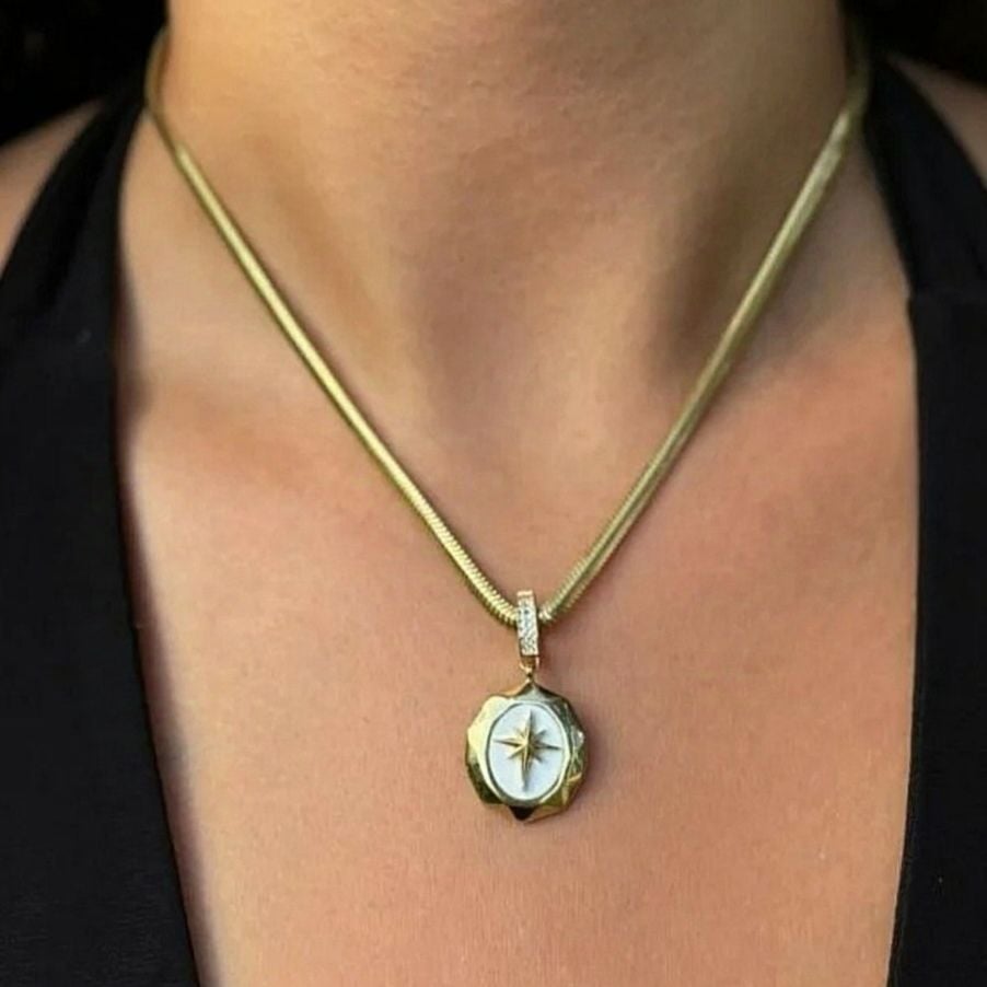 İtalyan Kutup Yıldızı Altın Kaplama Kabartmalı Kolye