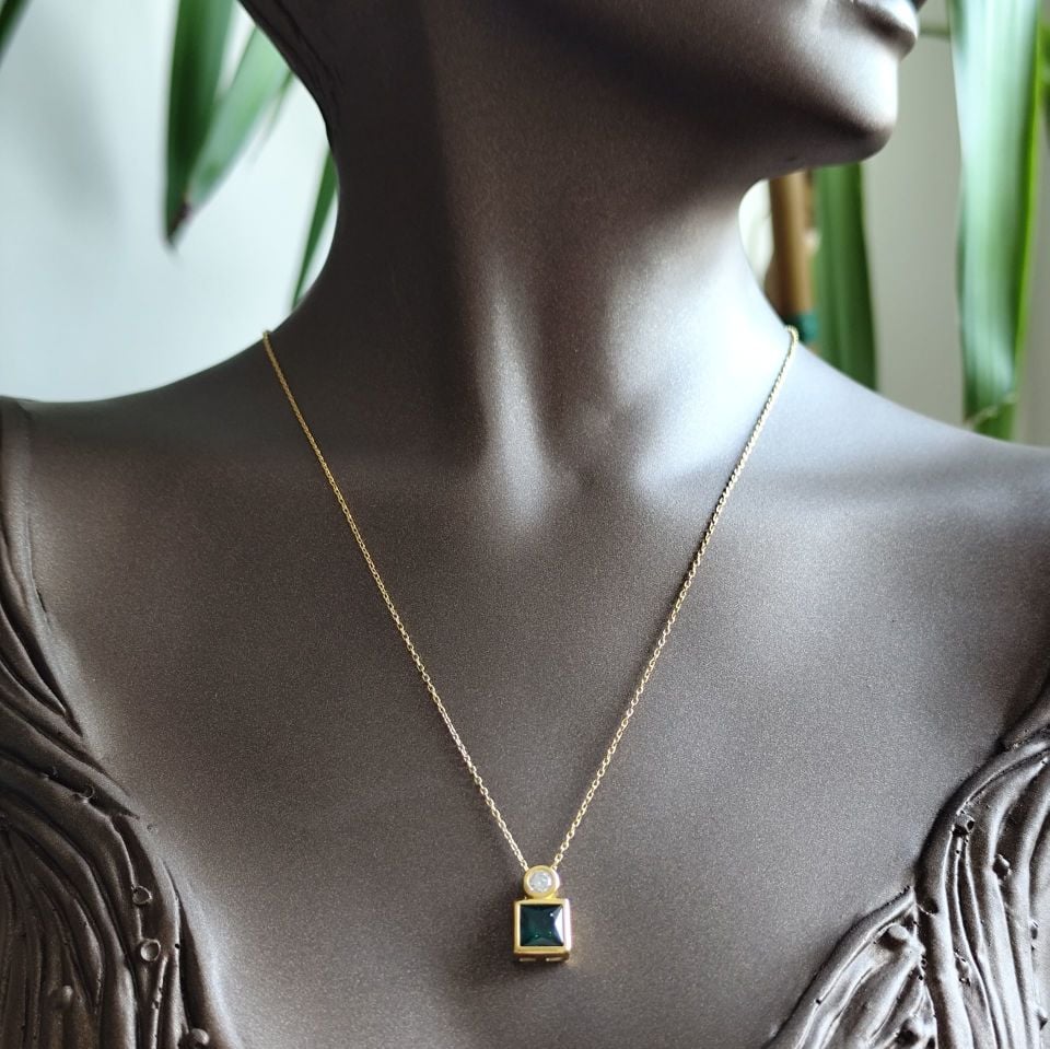 Yeşil Zirkon Taş  Gümüş Kolye