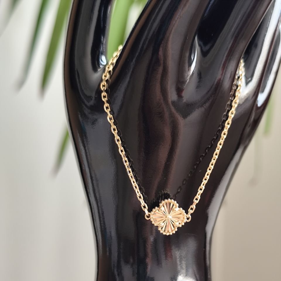 Yonca 14K Altın Bileklik