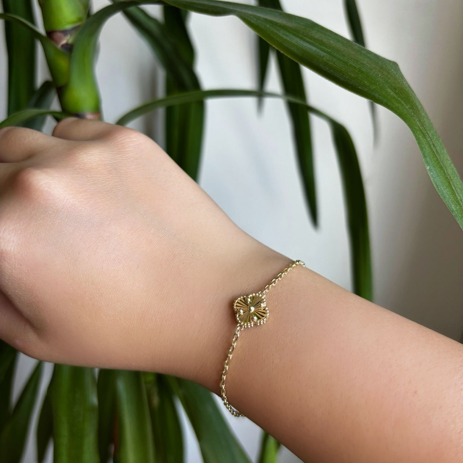 Yonca 14K Altın Bileklik