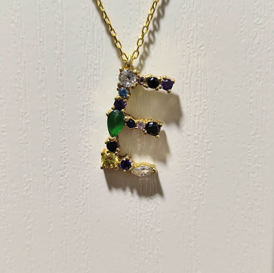 Renkli Taşlı Altın Kaplama Harf Kolye