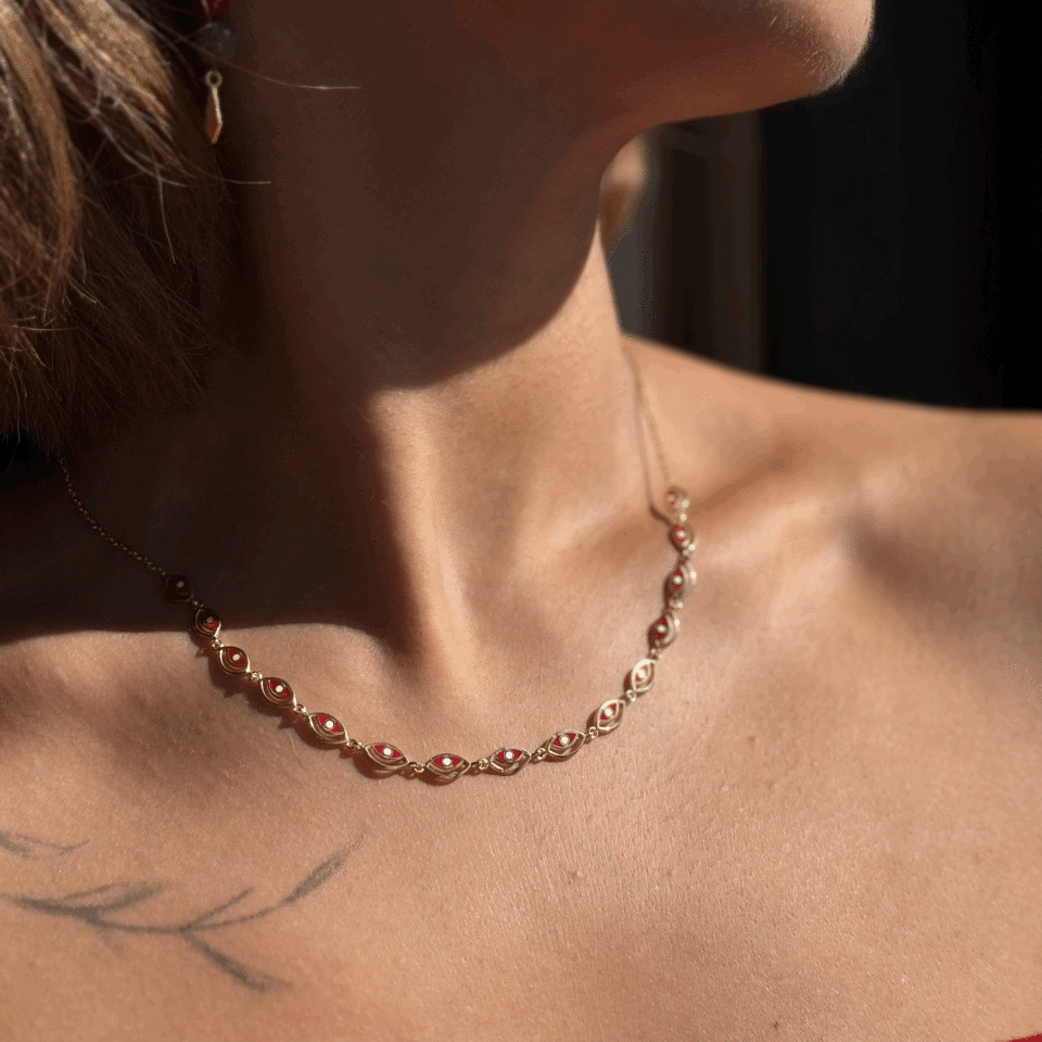 Kırmızı Göz Kolye