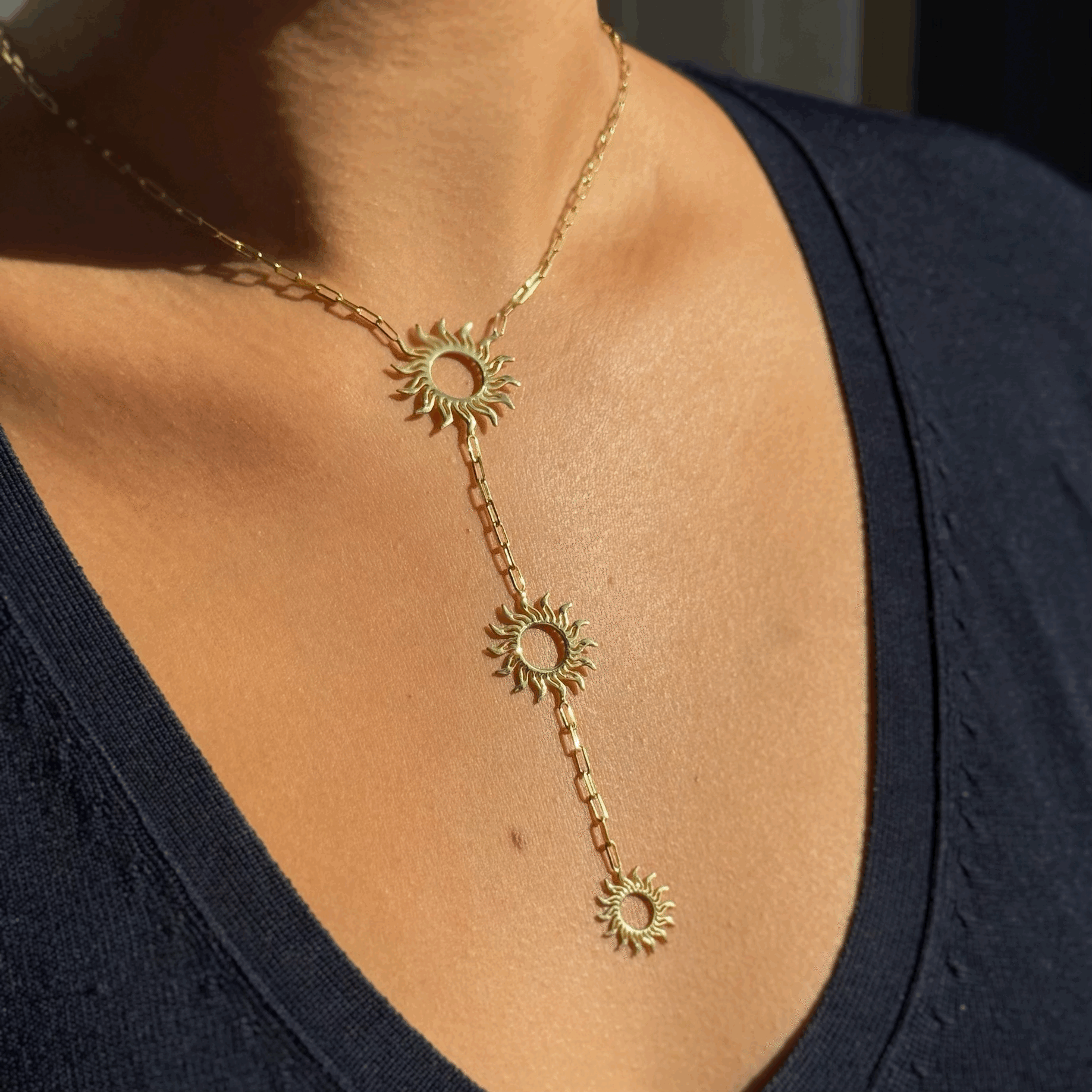 Güneş Figürlü Y Zincir Kolye