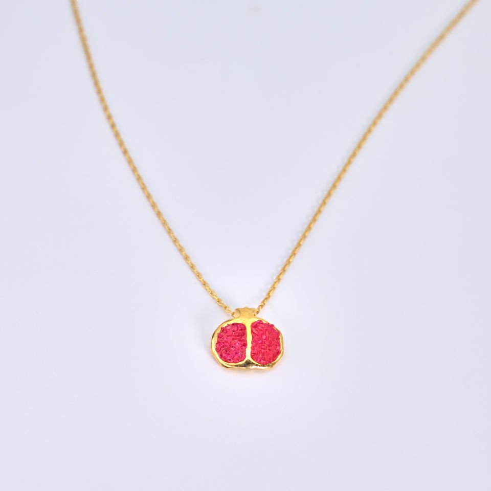 الرمان قلادة