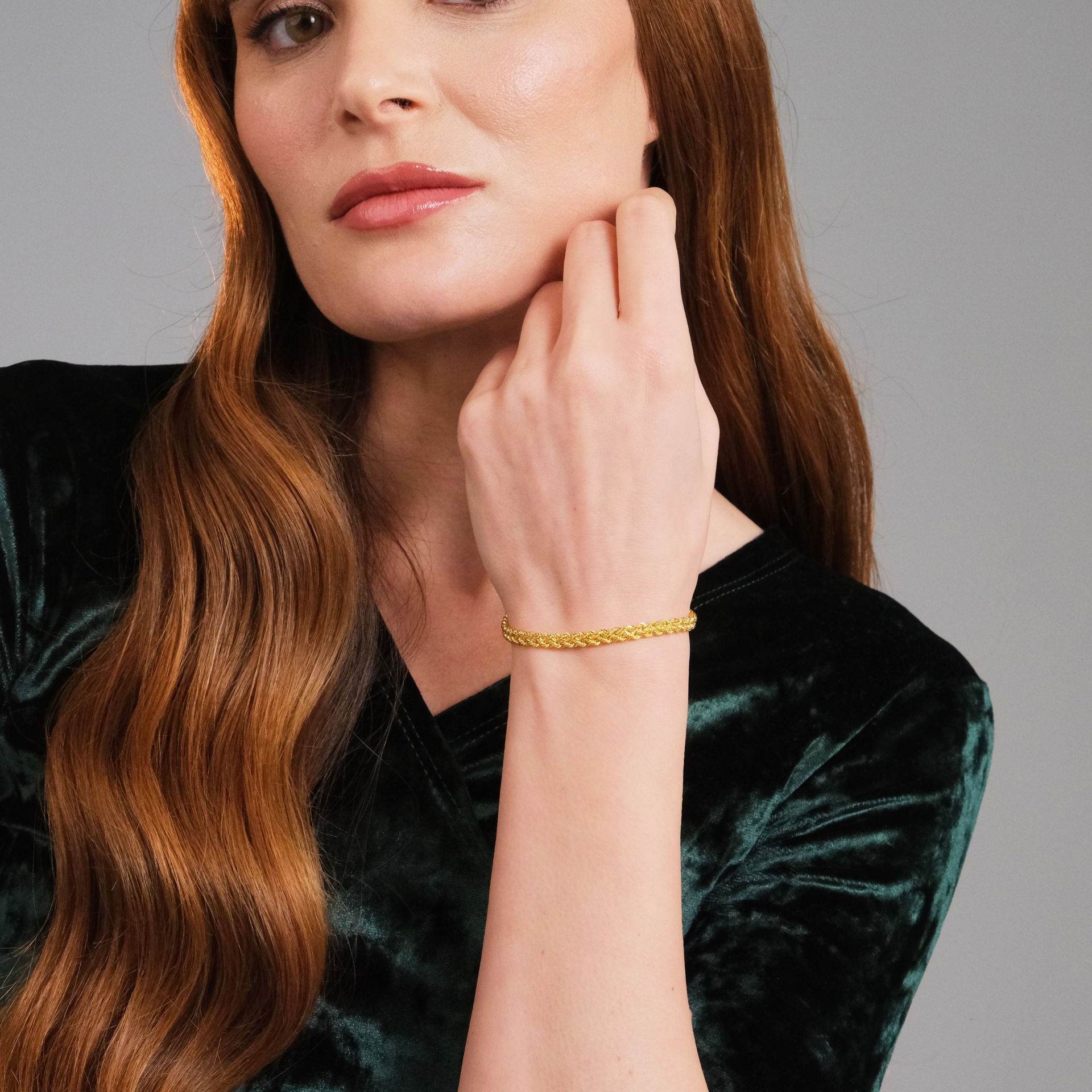 سوار محبوك صغير عيار 14 قيراط