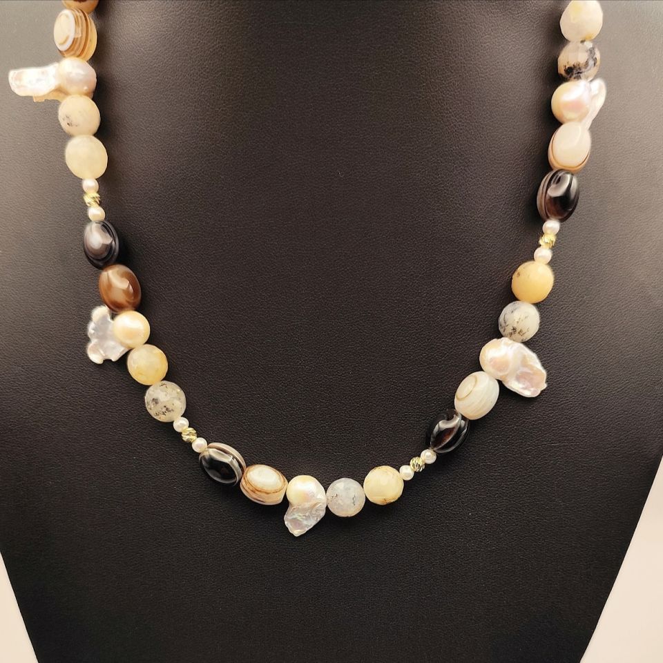 Dorika Natural Stone Necklace 14 Carat