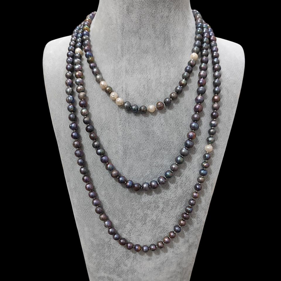 Desenli Siyah İnci Kolye