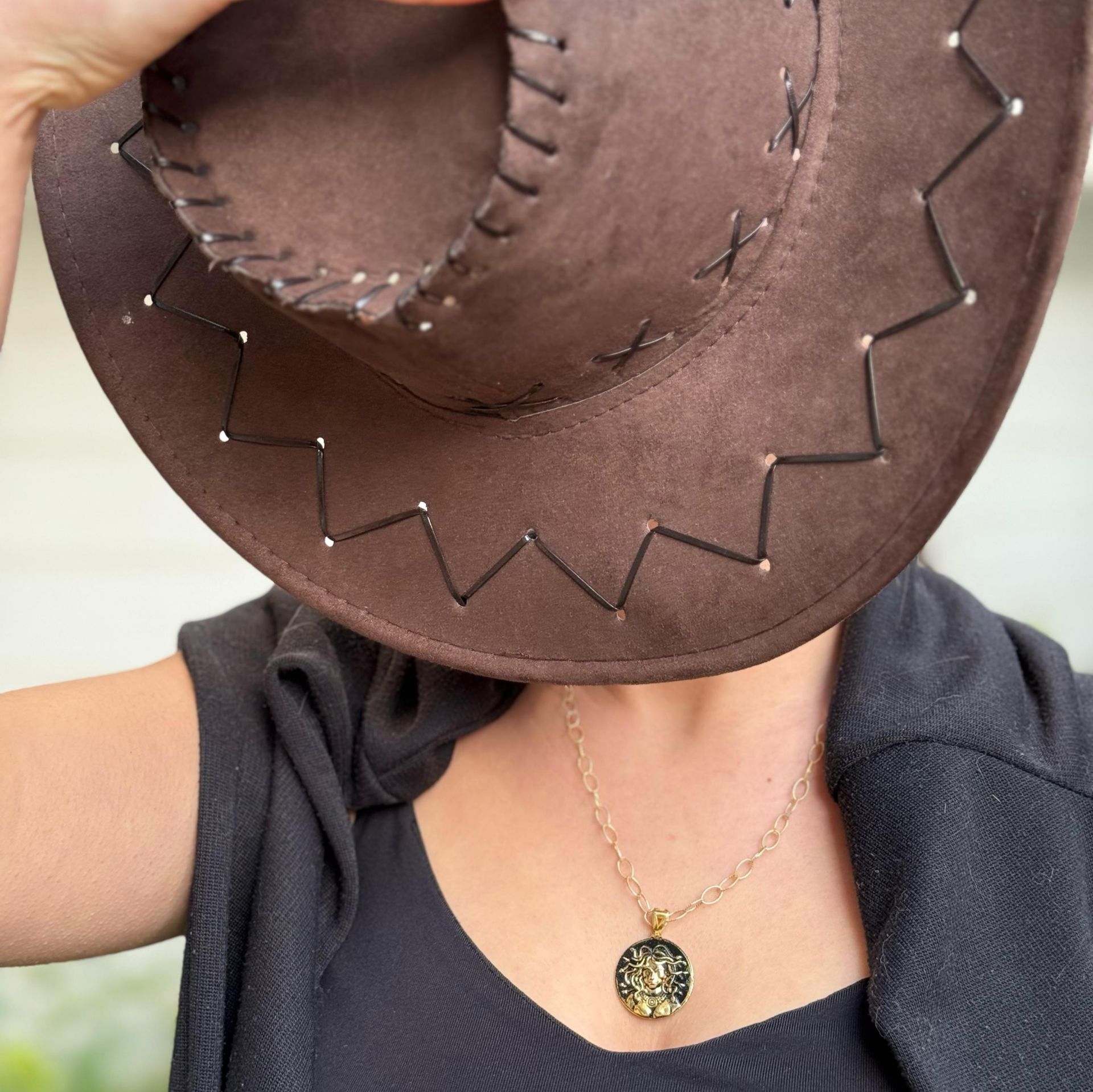 İtalyan Oval Medusa Gümüş Kolye