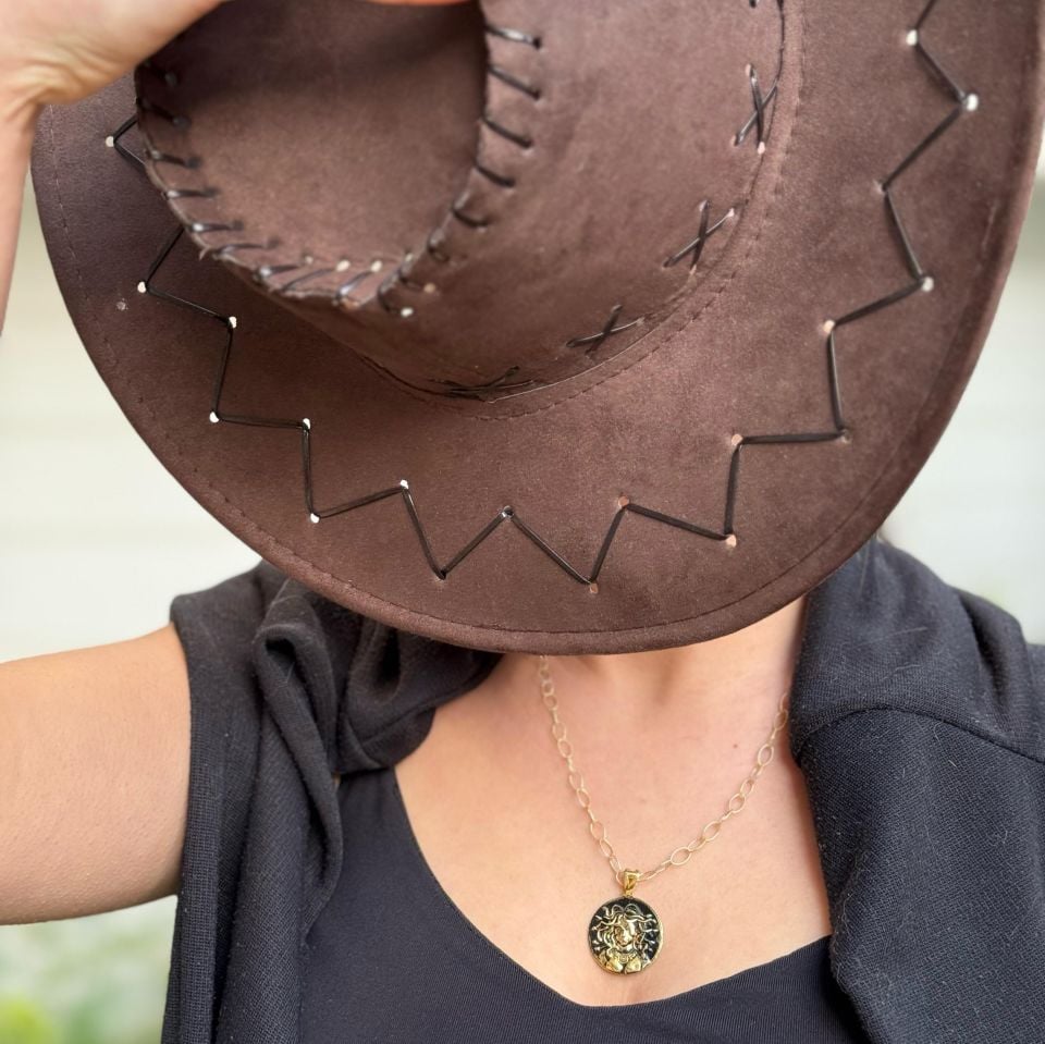 İtalyan Oval Medusa Gümüş Kolye