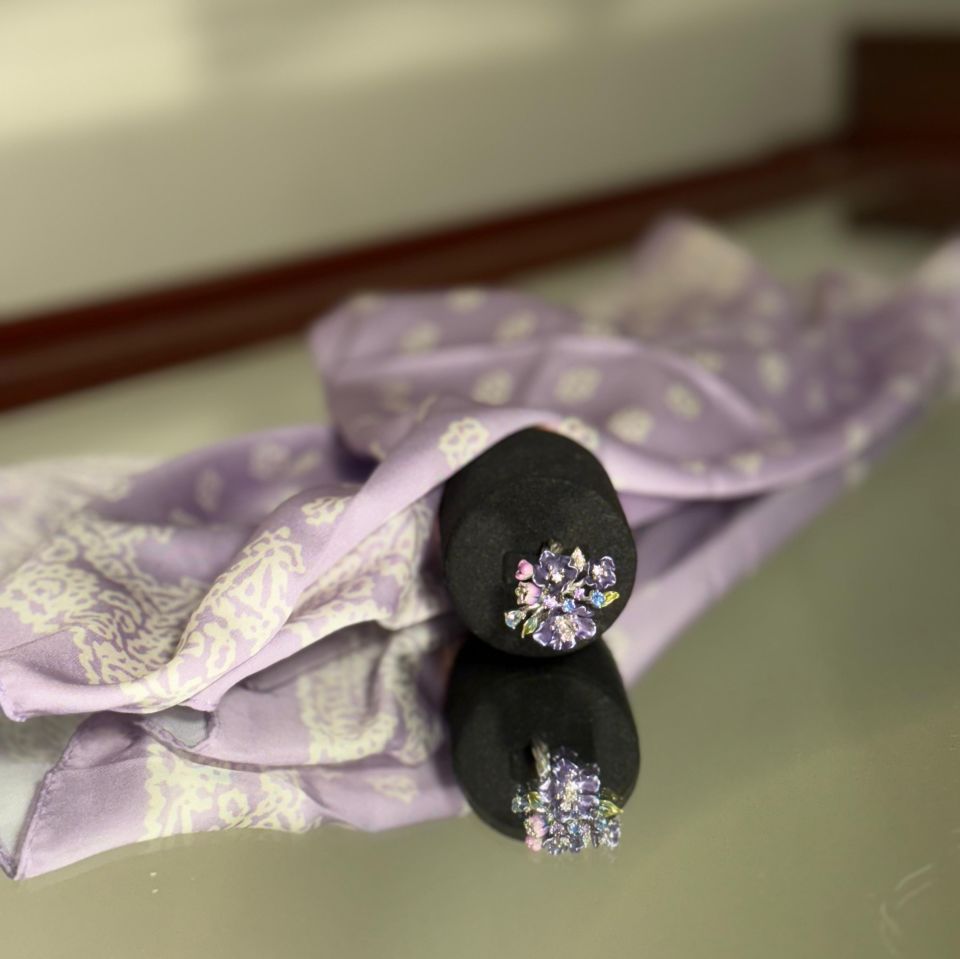 Çiçekli Taş Detay Mineli Yüzük